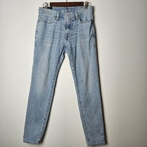 ABERCROMBIE AND FITCH light wash skinny stretch jeans‎ size 29